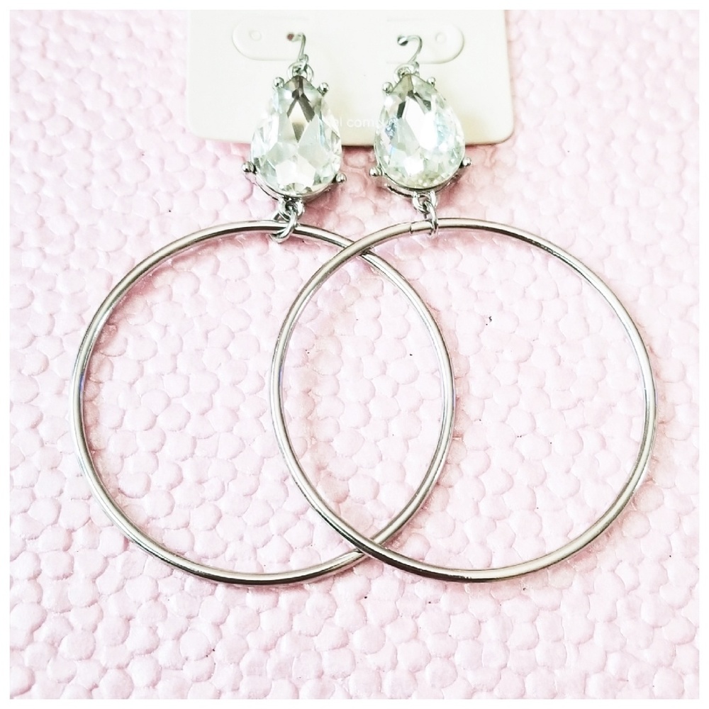 NWT Simulated Diamond Drop Dangle Earrings gift